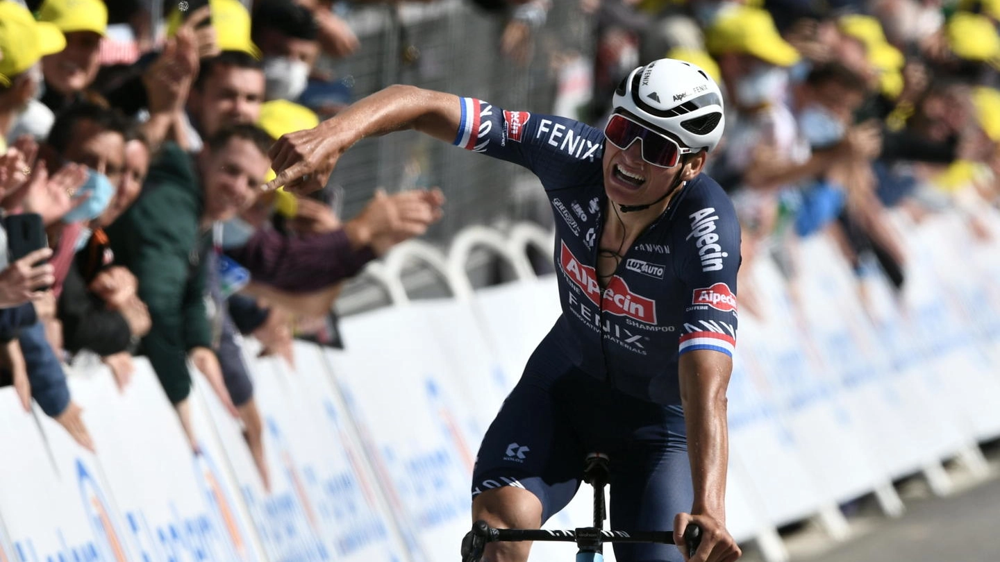 Van De Poel conquista la seconda tappa del Tour 2021 (Ansa)