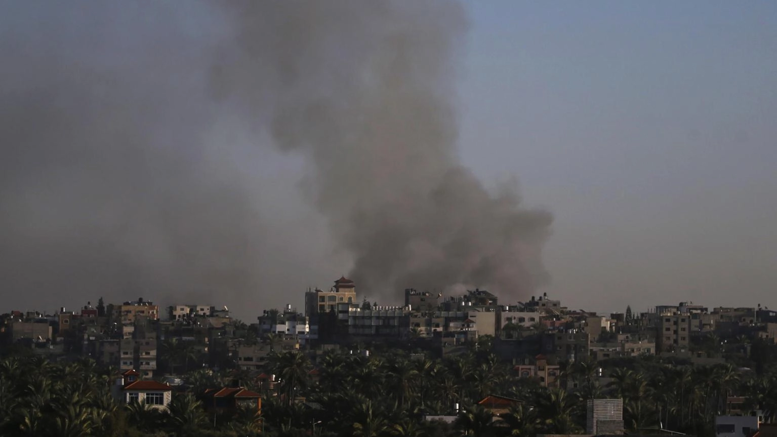 'Notte di intensi combattimenti a Gaza e con Hezbollah'