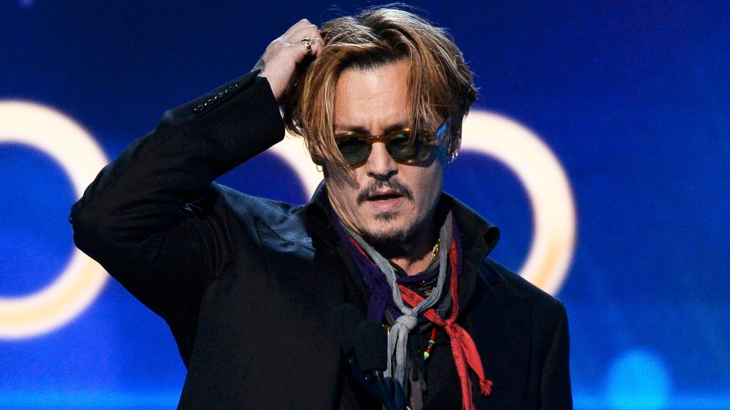 Johnny Depp ubriaco agli Hollywood Film Awards (Reuters)