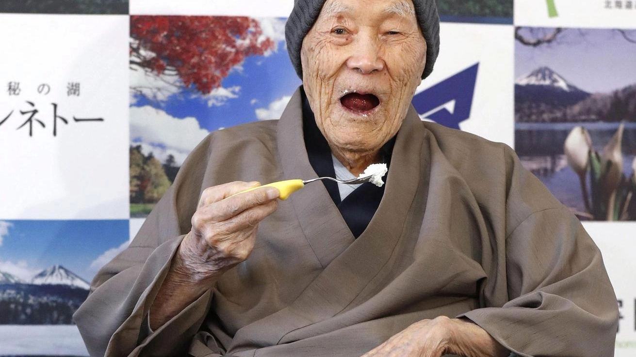 Masazo Nonaka, l'uomo più vecchio del mondo è morto (Ansa)