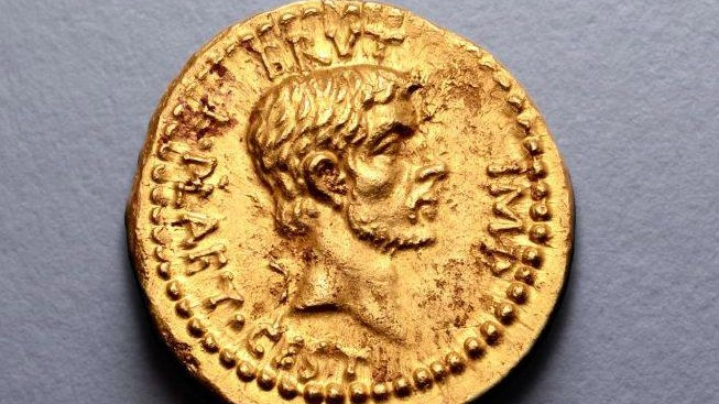 Torna in Grecia  dopo millenni  la moneta d’oro di Bruto