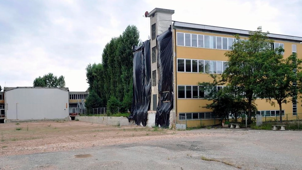 L’istituto tecnico Galilei di Mirandola danneggiato dal sisma del 2012