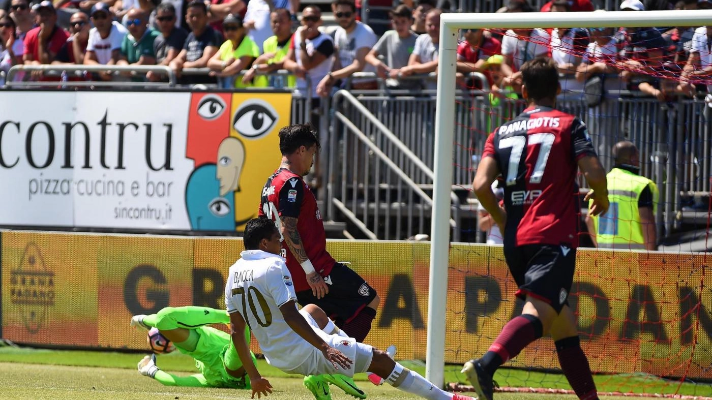 Il Cagliari batte il Milan 2-1