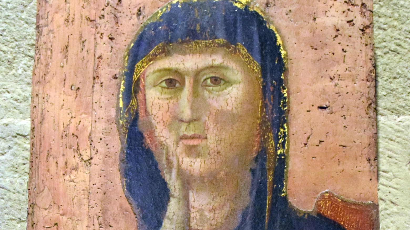 La Madonna attribuita a Giotto custodita nella pieve romanica di San Lorenzo