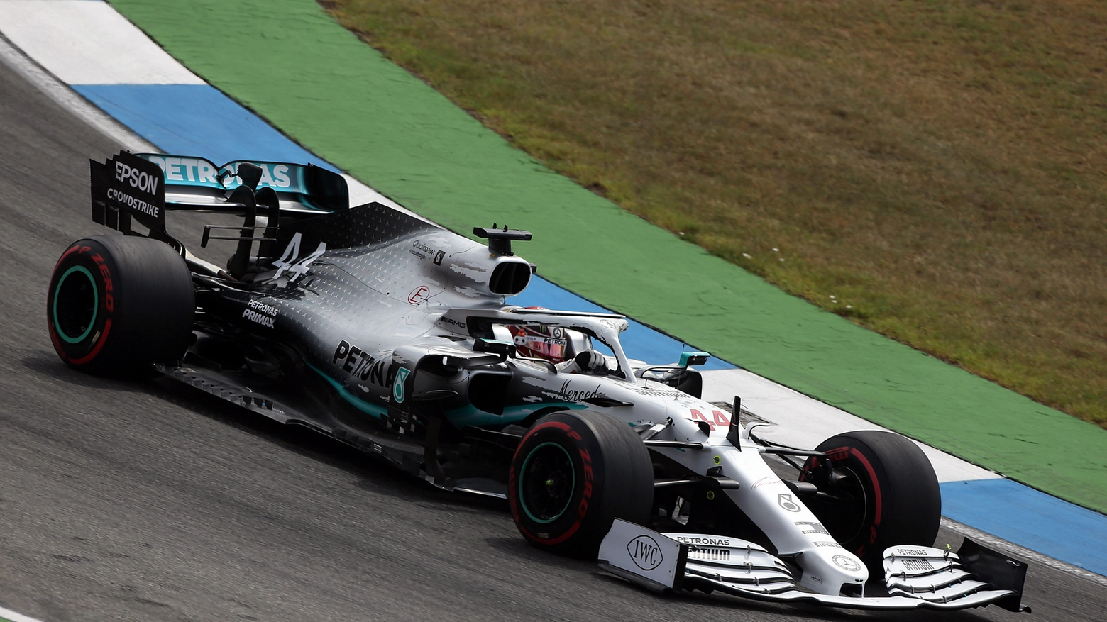 Lewis Hamilton partirà dalla pole nel Gp di Germania