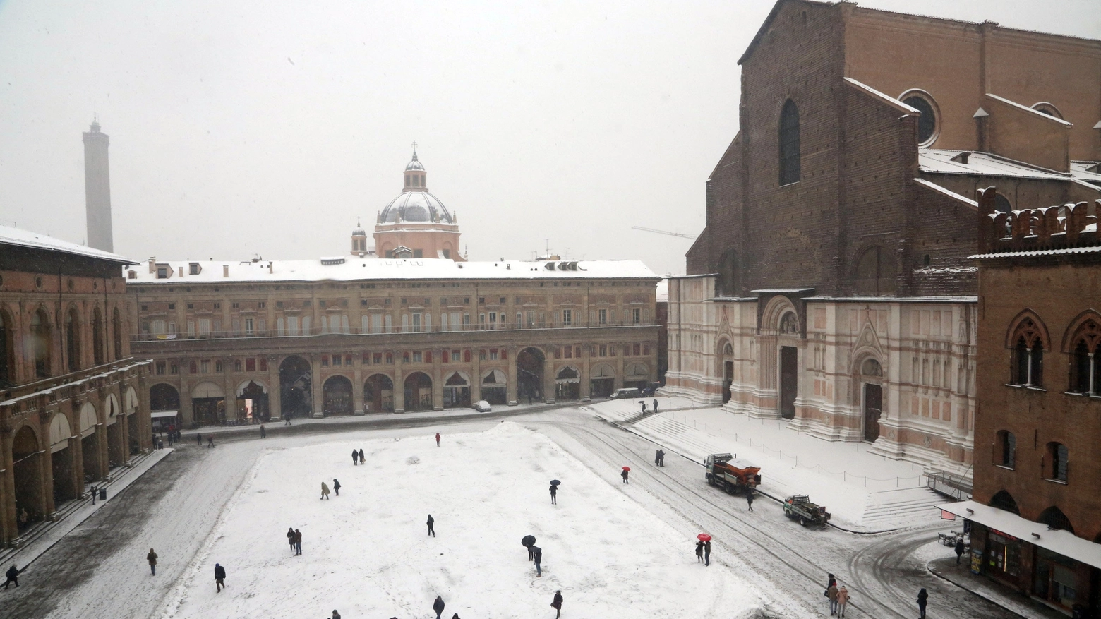 Meteo, potrebbe nevicare in pianura. Anche Bologna a rischio. Foto di archivio ( Schicchi)