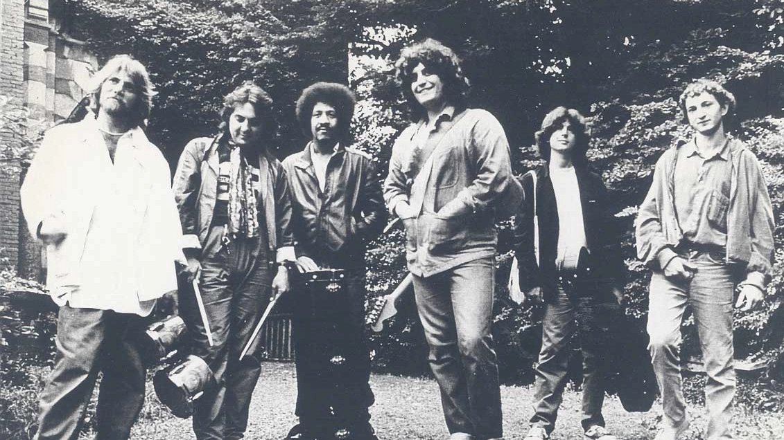 La band di Pino Daniele nell'81. Zurzolo è il secondo da destra