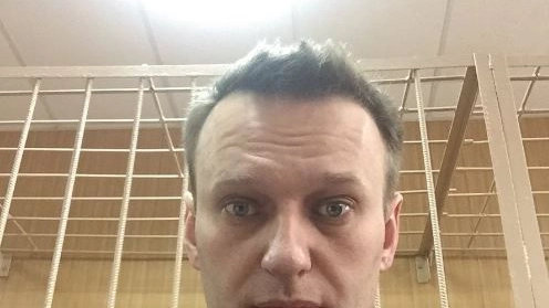 Alexei Navalny, selfie dal tribunale (Dire)