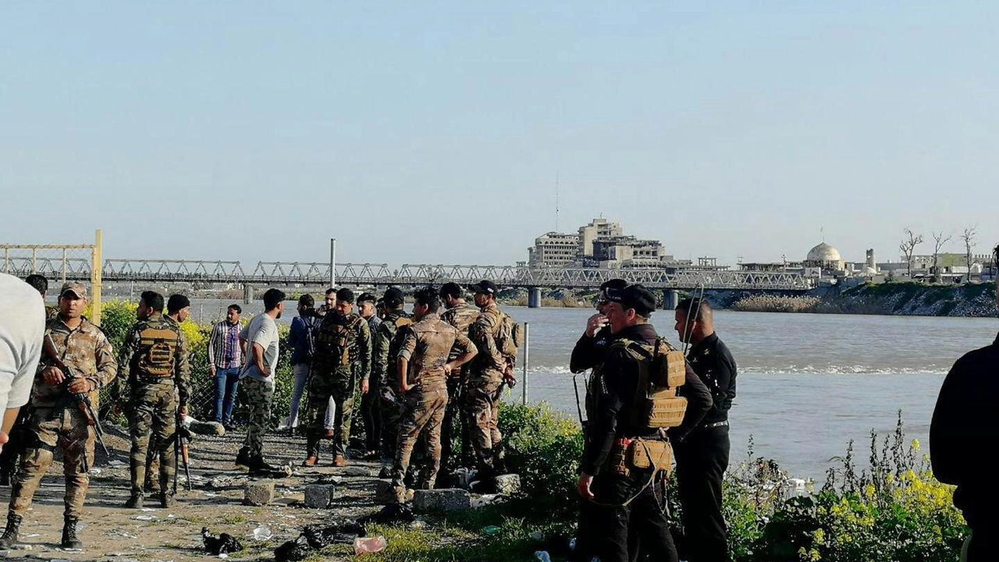 Mosul, tragedia nel fiume Tigri (Ansa)