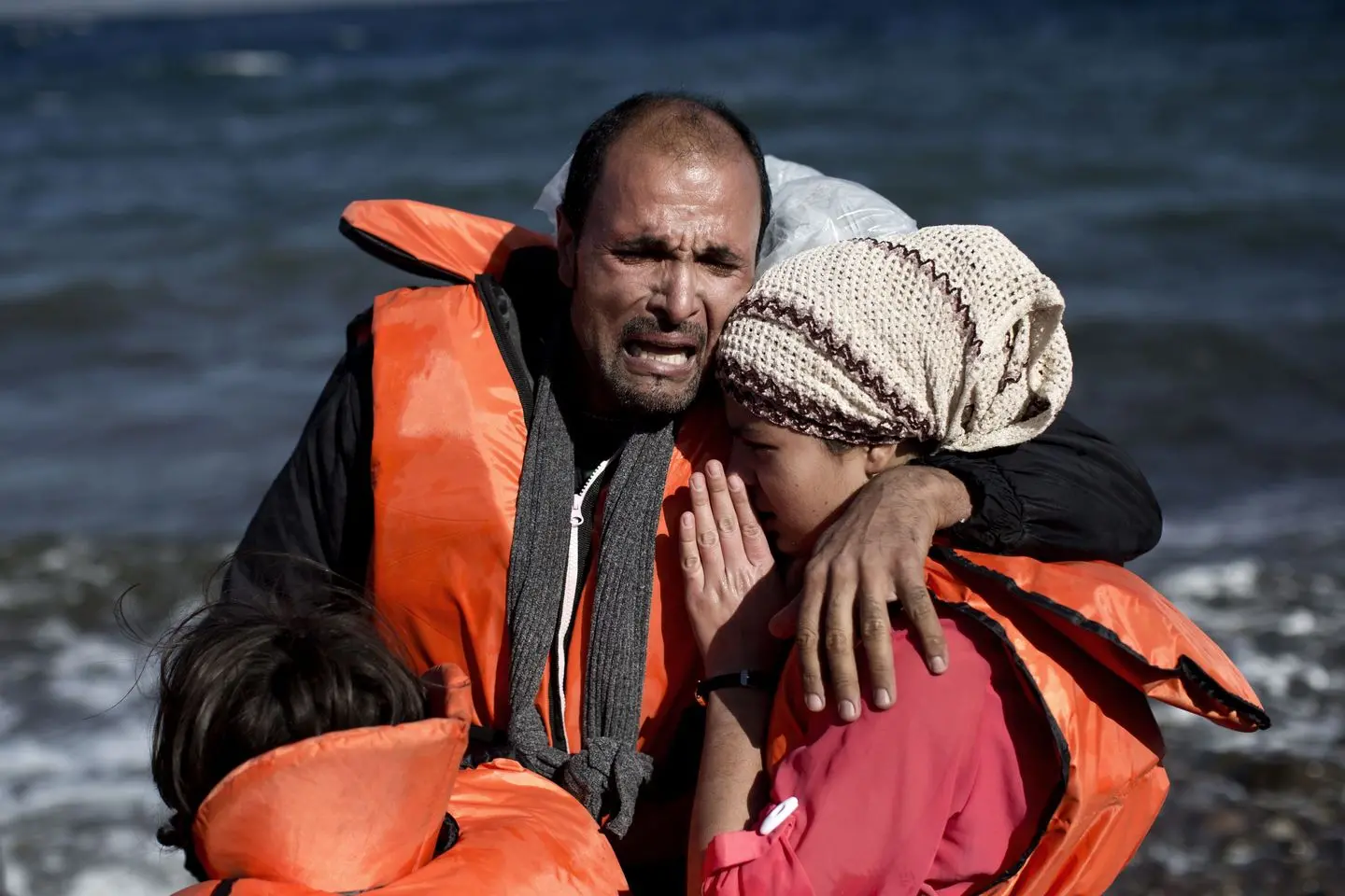 Migranti, cinque bambini morti e 3 dispersi, tra le vittime di 4 naufragi nell'Egeo