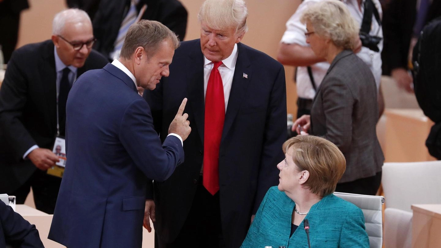 Donald Trump, Donald Tusk e Angela Merkel al G20 (Ansa)