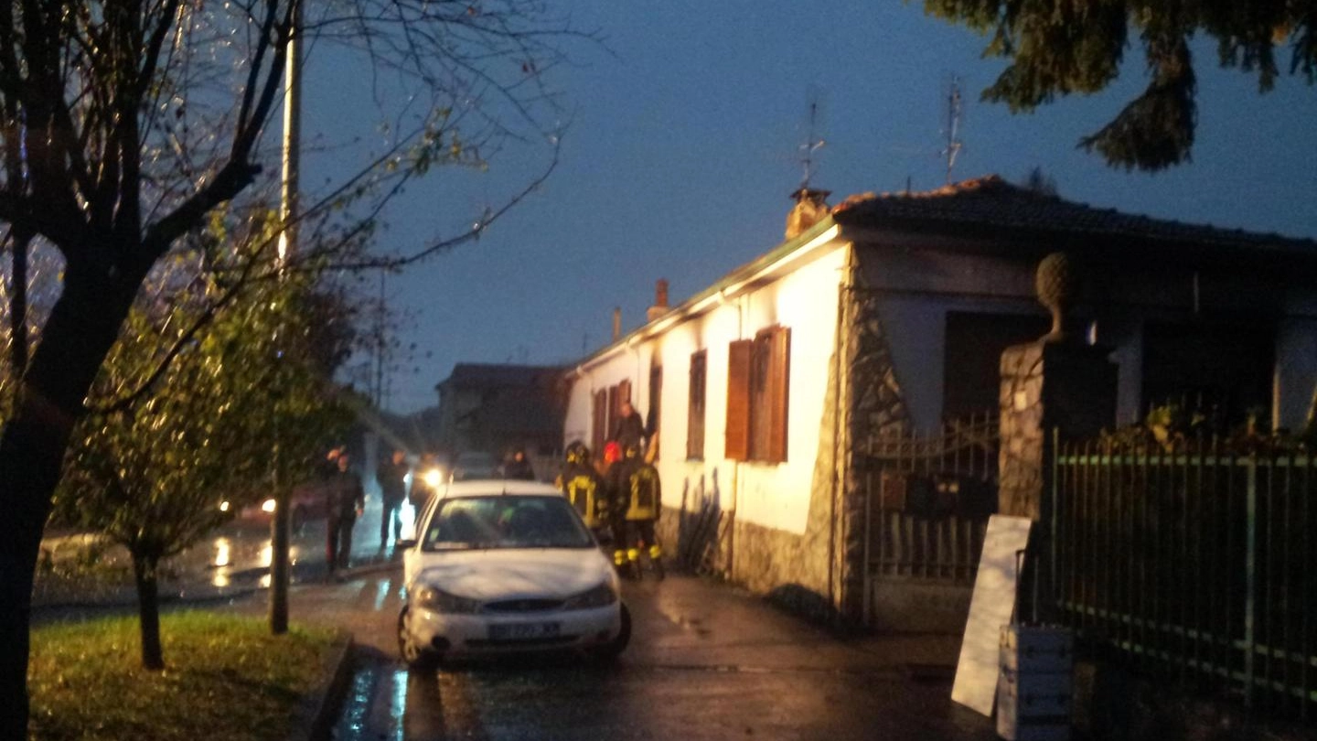 Esplosione in una palazzina a Moncalieri (Ansa)