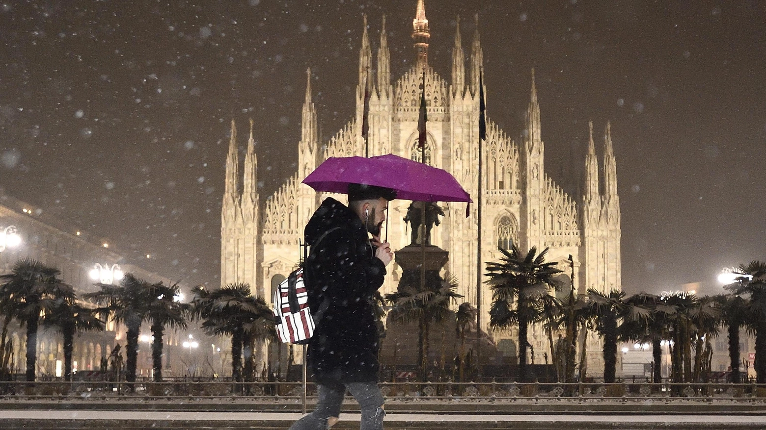 Neve a Milano (Ansa)