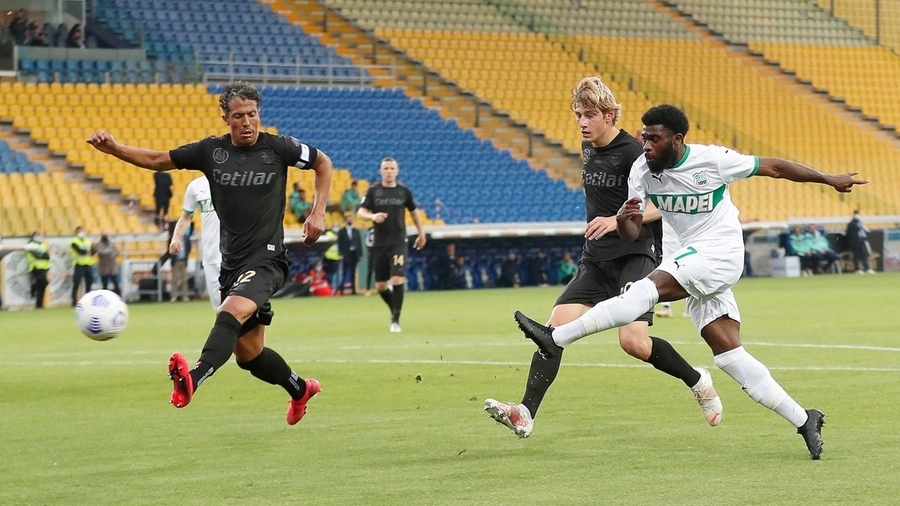 Jeremie Boga segna il gol dell'1-3 del Sassuolo (Ansa)