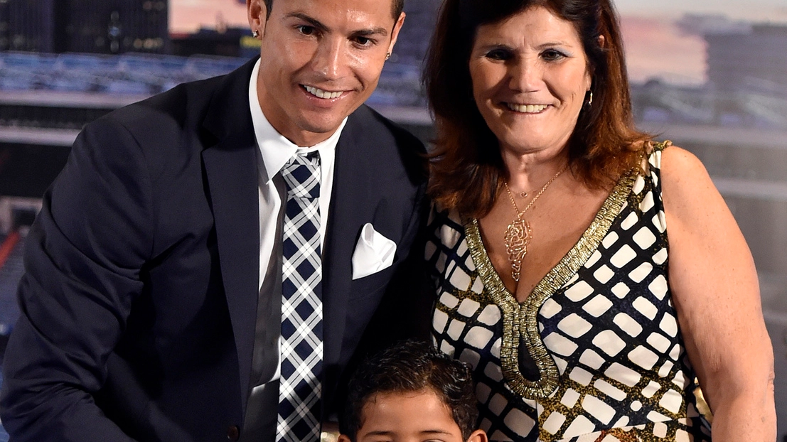 Cristiano Ronaldo con la mamma Maria Dolores (Afp)