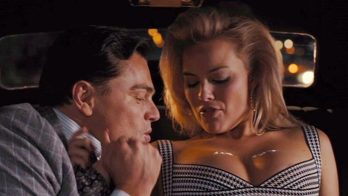 Leonardo DiCaprio, 47 anni, in una scena del film The Wolf of Wall Street