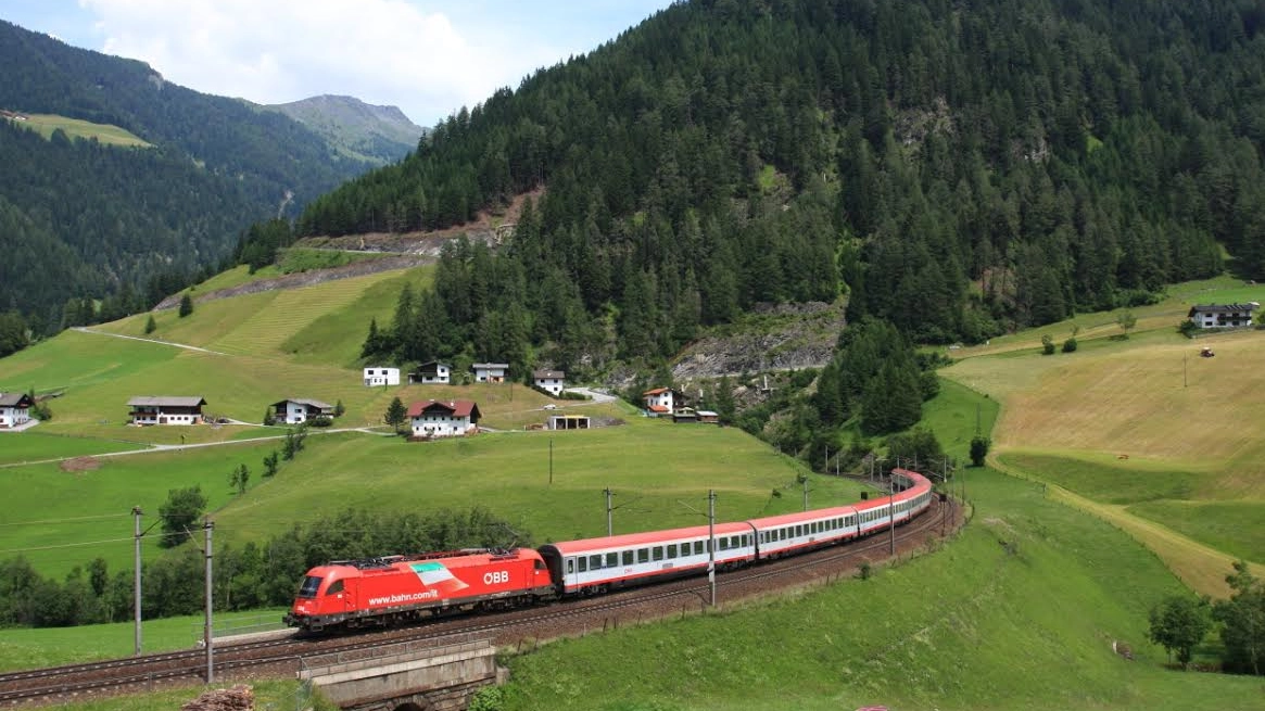 Il treno che collega Germania e Austria alla Riviera Romagnola