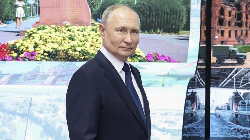 Putin e l’Occidente: "Non attaccherò la Nato". Ma minaccia Helsinki. L’analista: non è cambiato