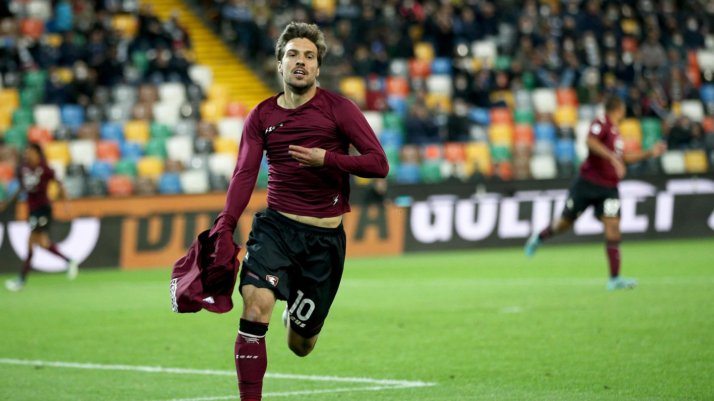 La gioia di Simone Verdi dopo il gol segnato all'Udinese (Ansa)
