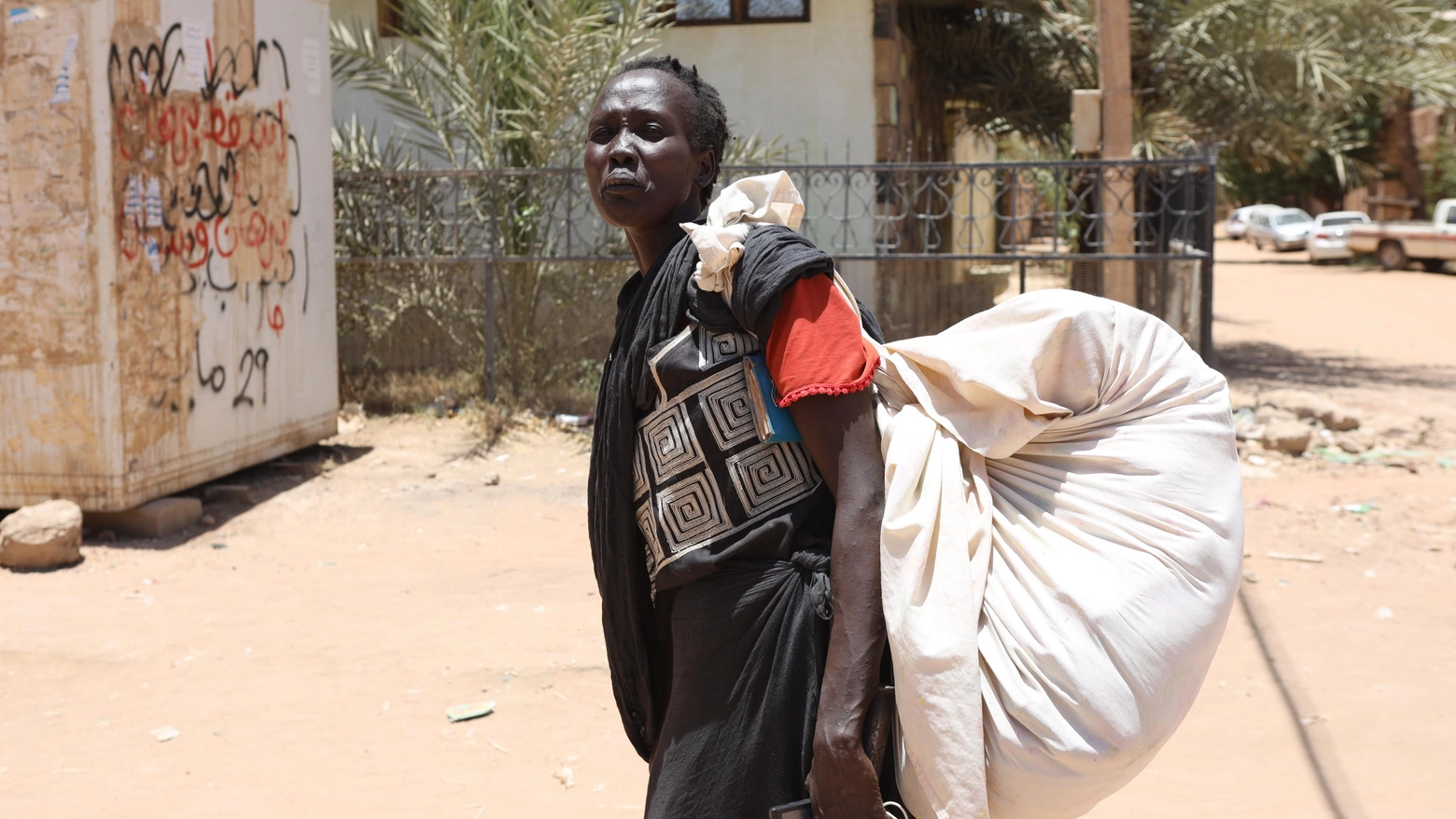 Una donnasudanese a Khartoum (Ansa)
