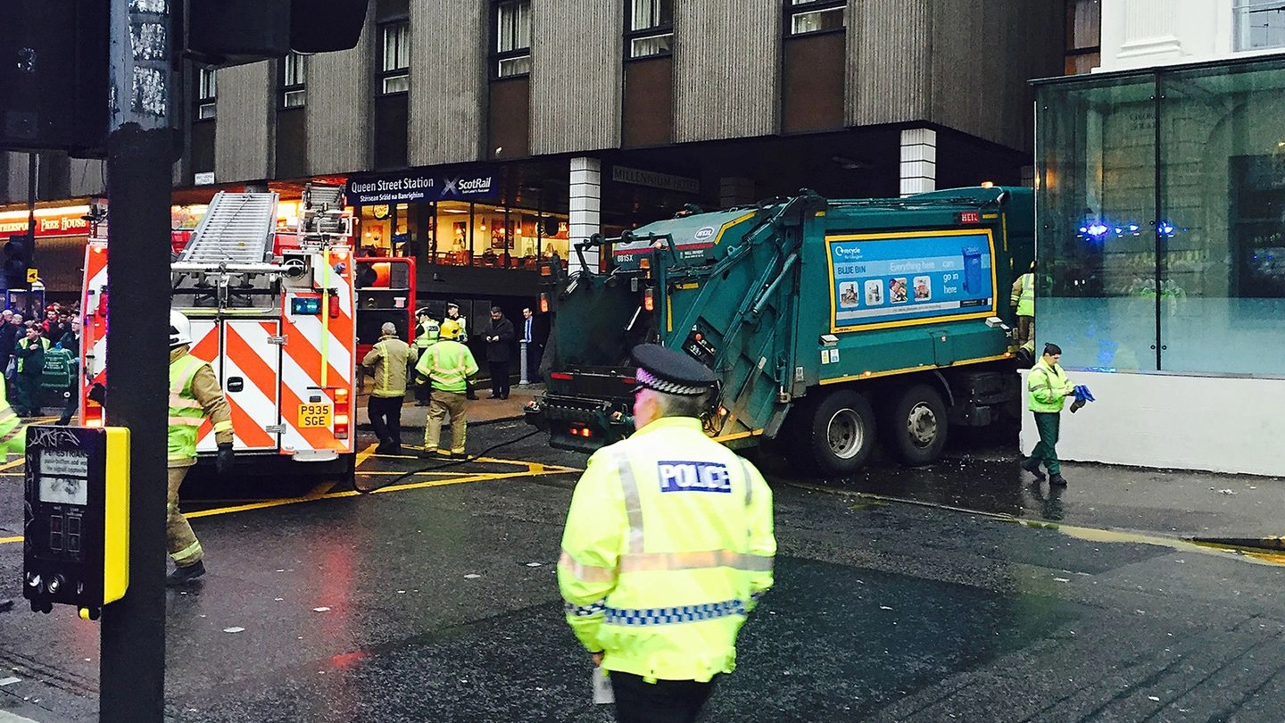 Glasgow, camion sulla folla: strage (Afp)
