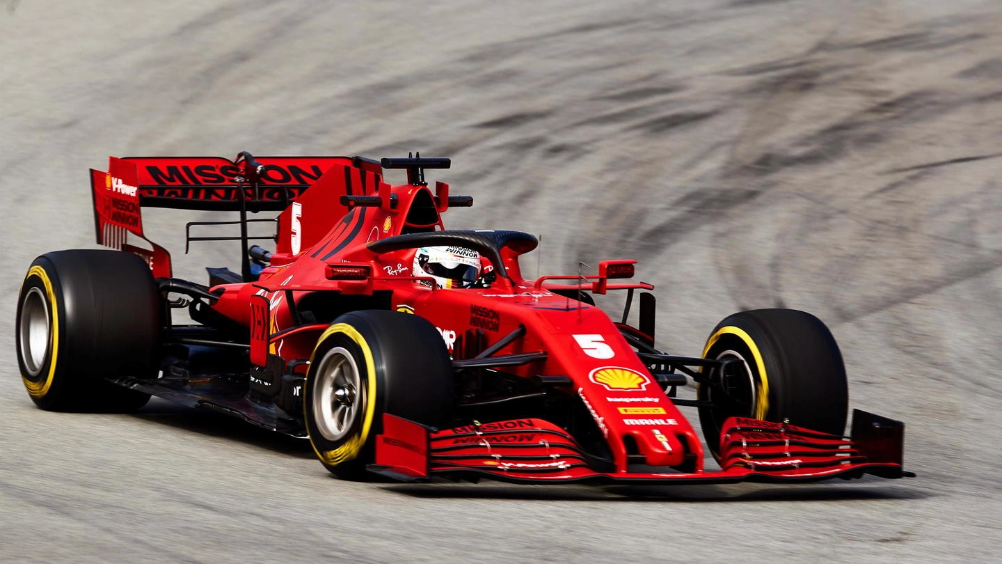 La Ferrari di Vettel in pista a Barcellona (Ansa)