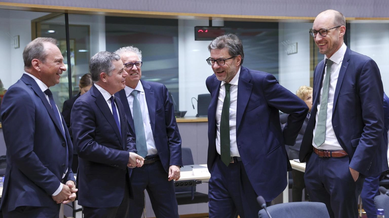 Eurogruppo, 'rammarico per la decisione di Roma sul Mes'