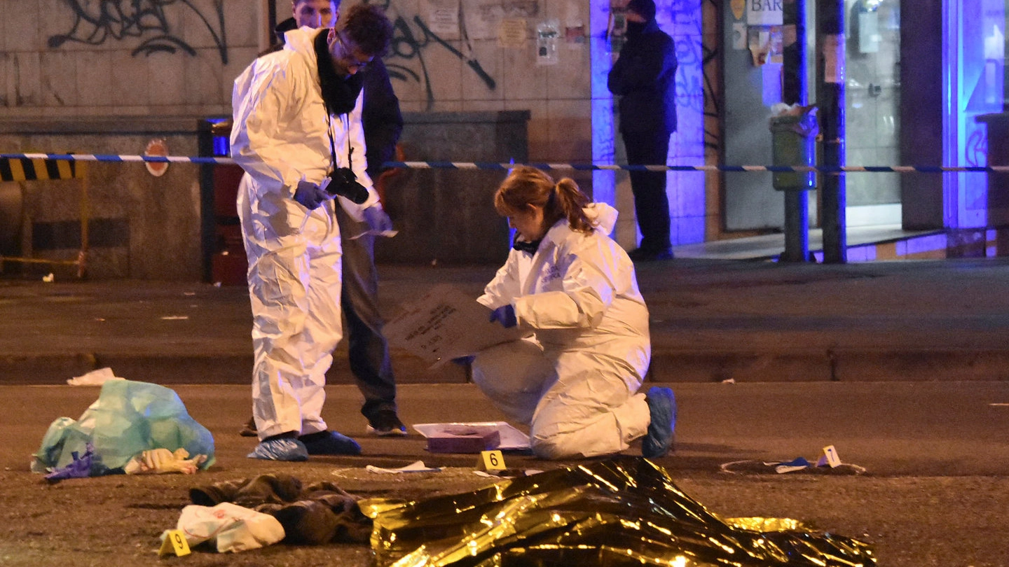 Il corpo di Anis Amri, killer dell'attentato di Berlino (Lapresse)
