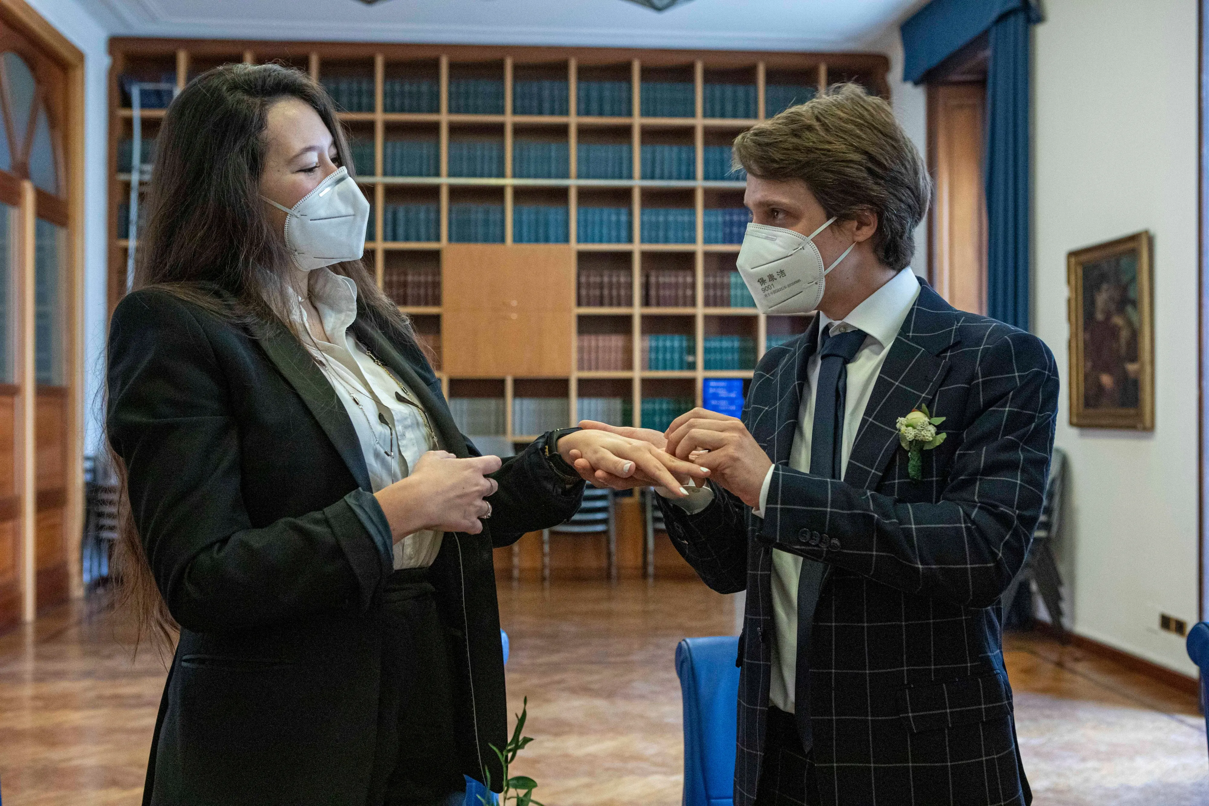 Coronavirus, rinviati 60mila matrimoni. "Non tutto il male viene per nuocere"