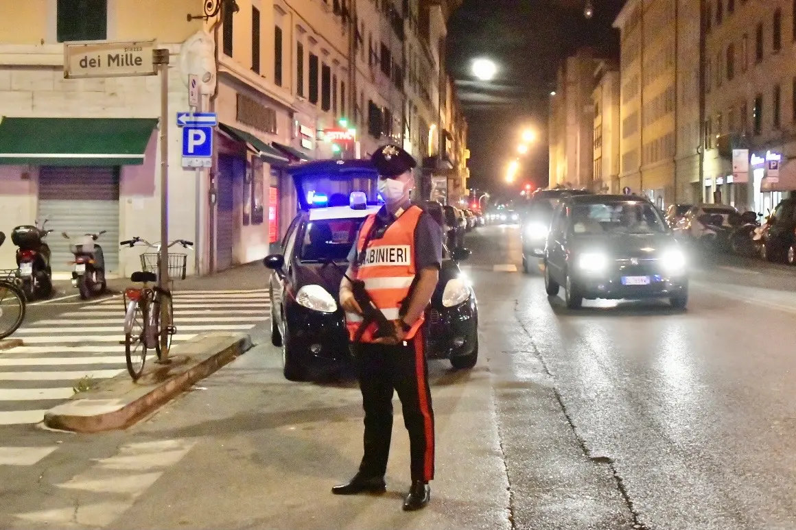 Napoli, non si fermano all’alt: inseguimenti e mitra puntati