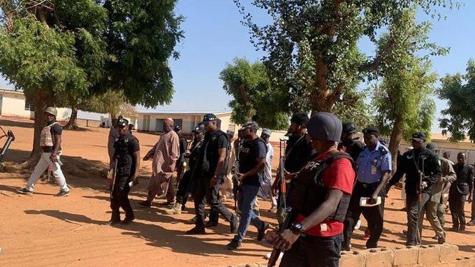 Gruppi armati in Nigeria, scuole nel mirino per i rapimenti (Ansa)