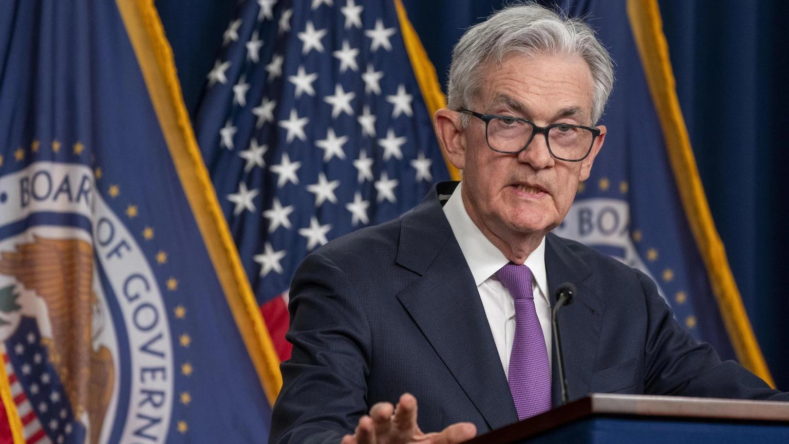 Fed lascia tassi fermi ai massimi da 22 anni