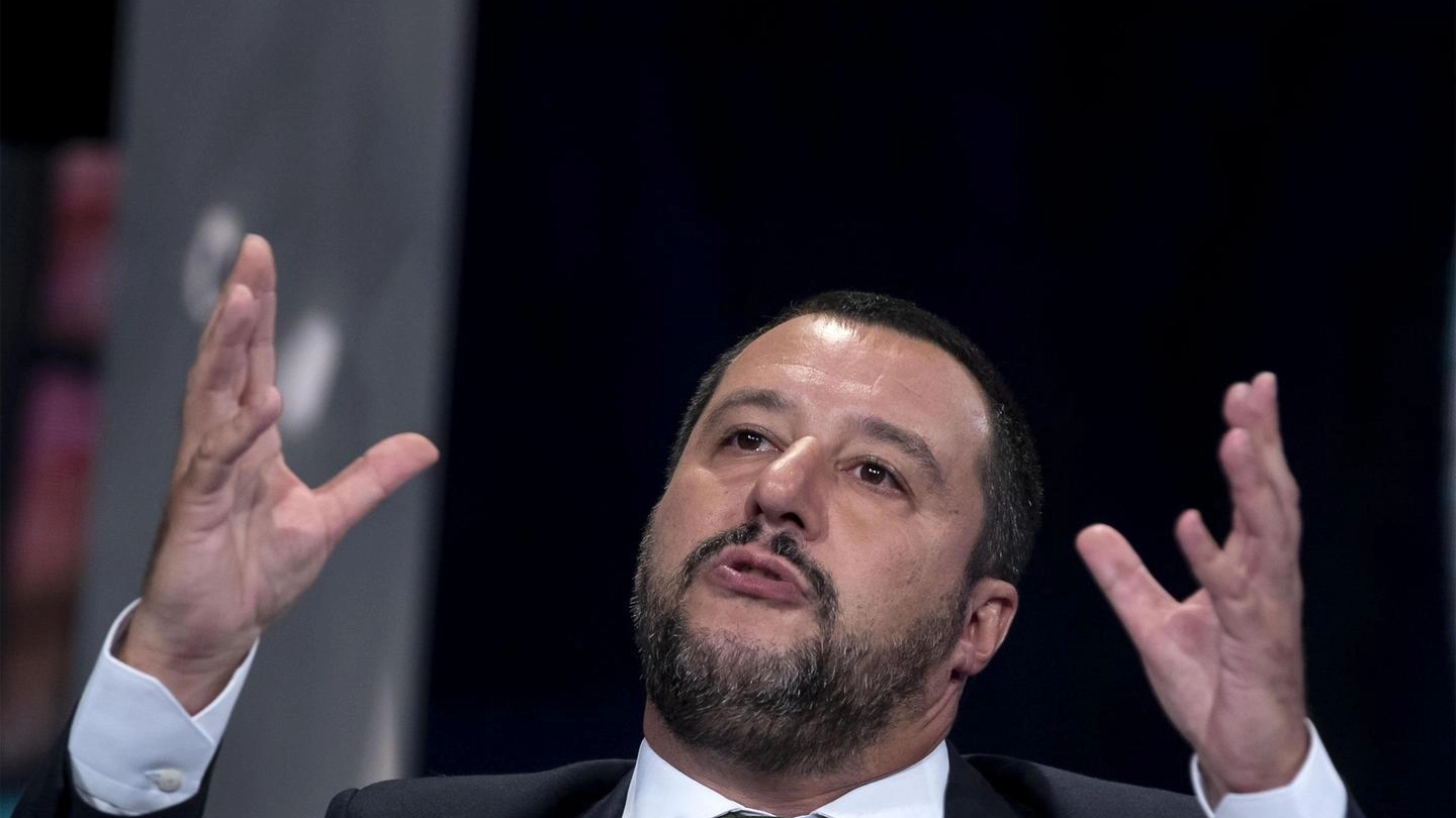 Matteo Salvini a Porta a Porta (foto Ansa)