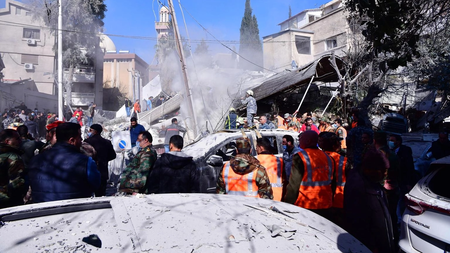 Ong, saliti a 10 i morti nell'attacco israeliano a Damasco