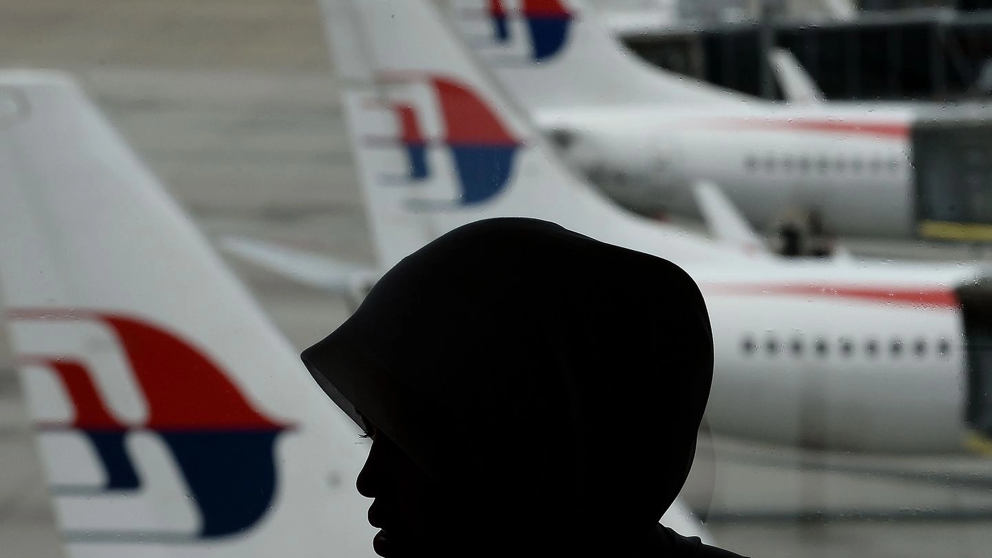 Malaysia Airlines, trovato un rottame (Afp)