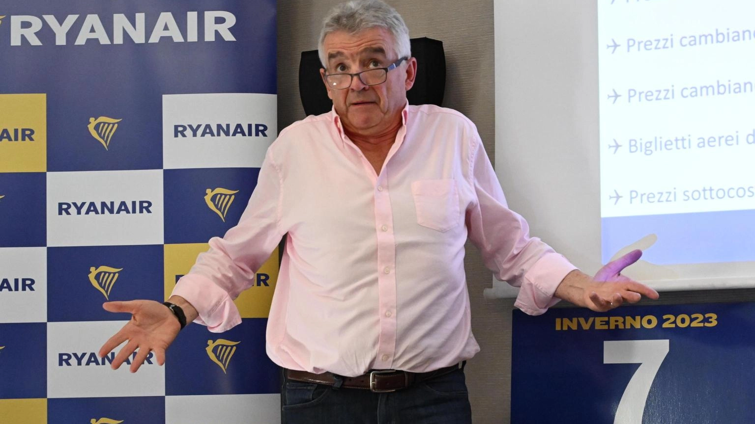 Ryanair, biglietti più cari del 5-10% in estate, pesa Boeing