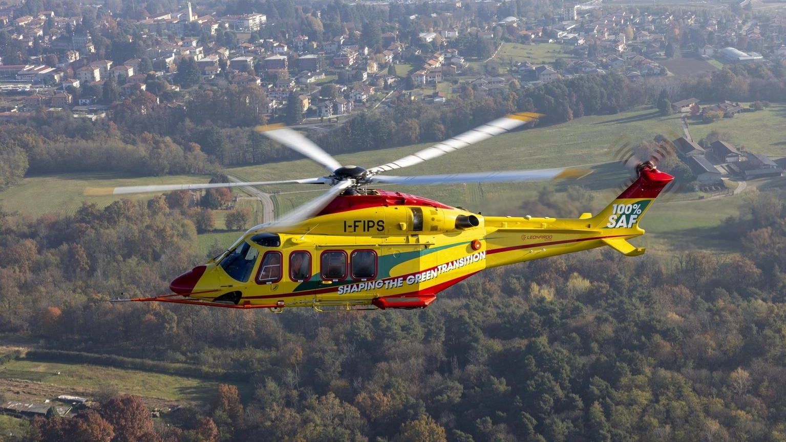 Leonardo, primo volo per un Aw139 con carburante al 100% 'Saf'