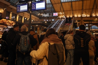 GB, trasporti nel caos: allagato tunnel Eurostar per la tempesta, treni cancellati