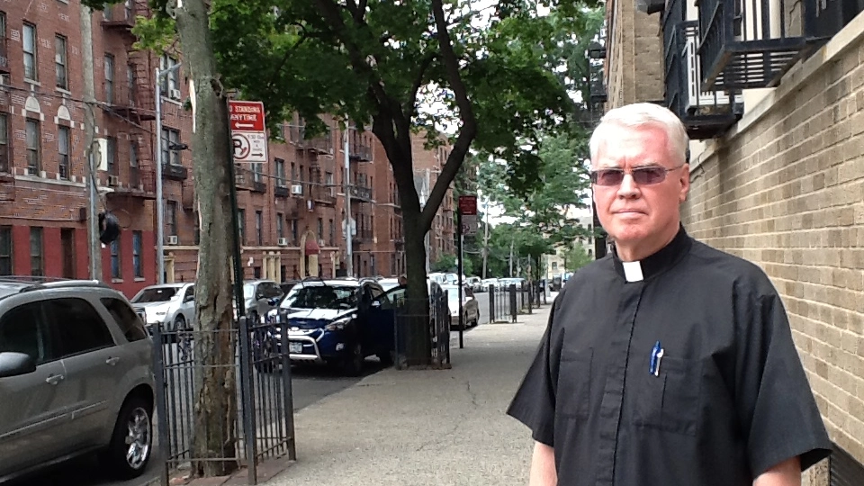 Padre John Jenik, prete del Bronx (Fotoblog Marcin Gorgolewsky)