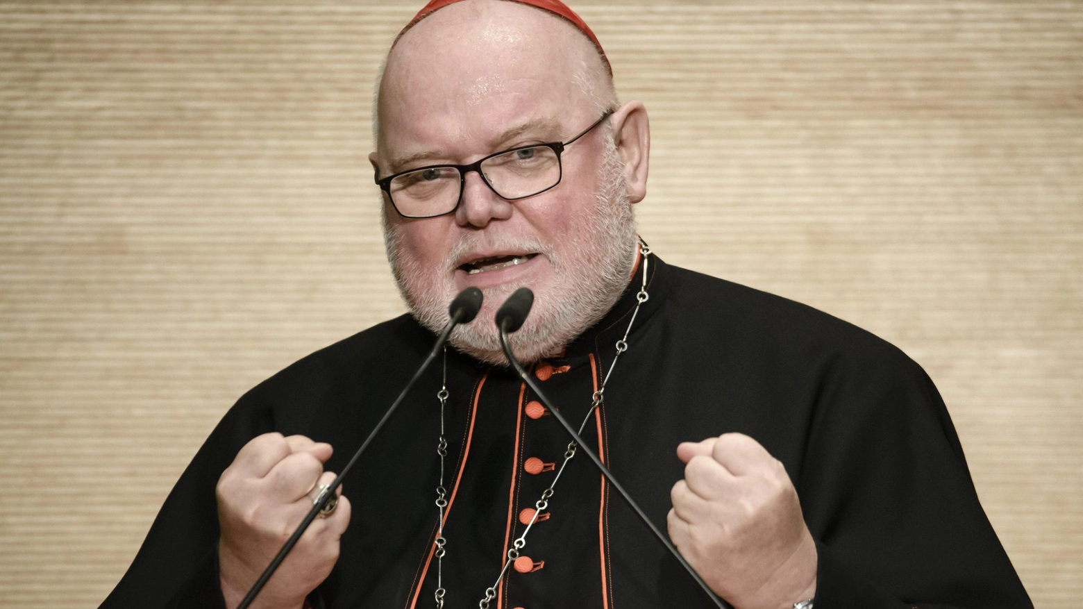 Il cardinale Reinhard Marx (Ansa)