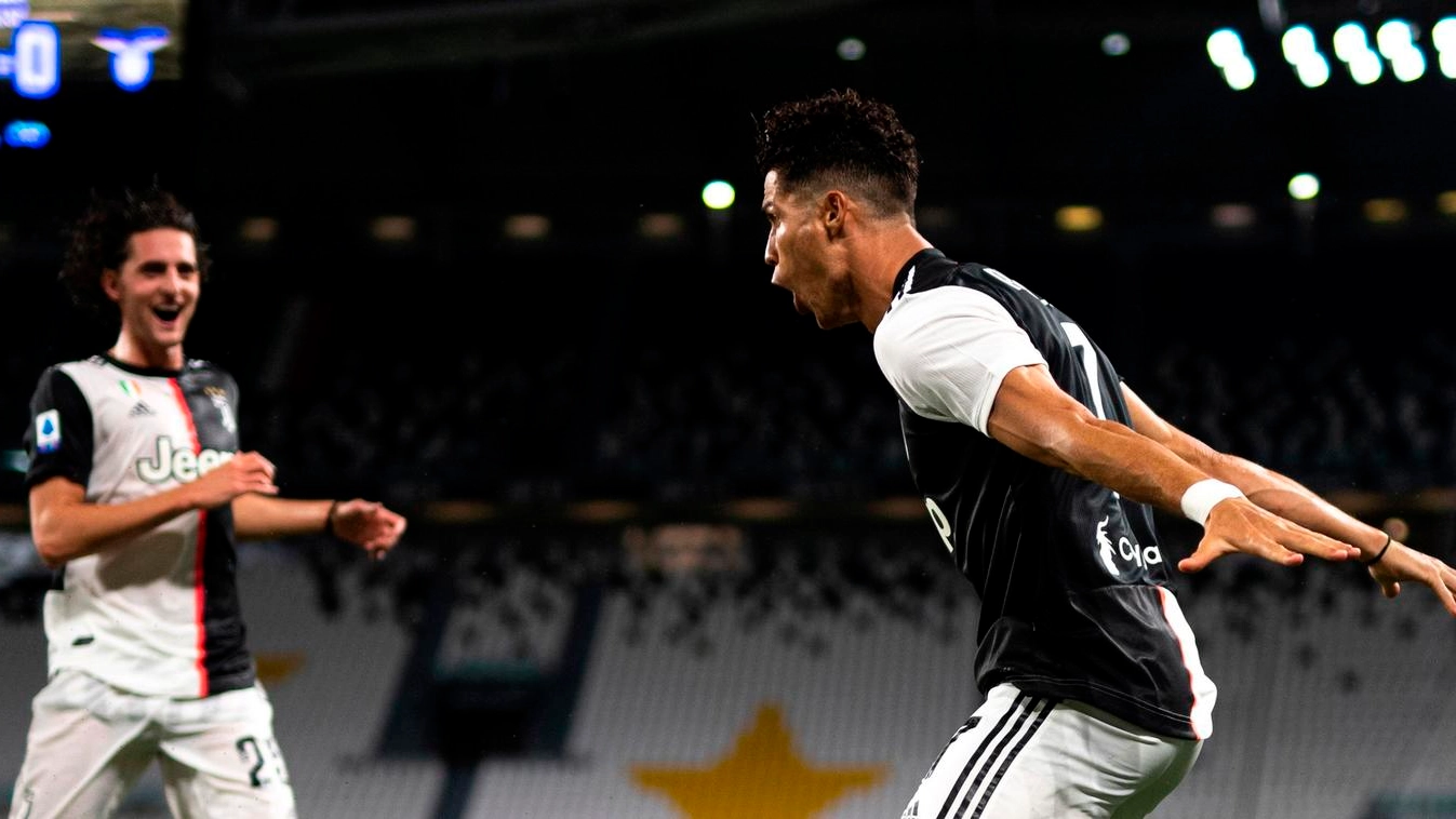 Juventus-Lazio, l'esultanza di Cristiano Ronaldo dopo il gol su rigore (Ansa)