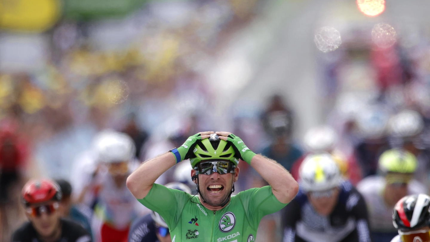 Mark Cavendish vince la sesta tappa del Tour de France (Ansa)