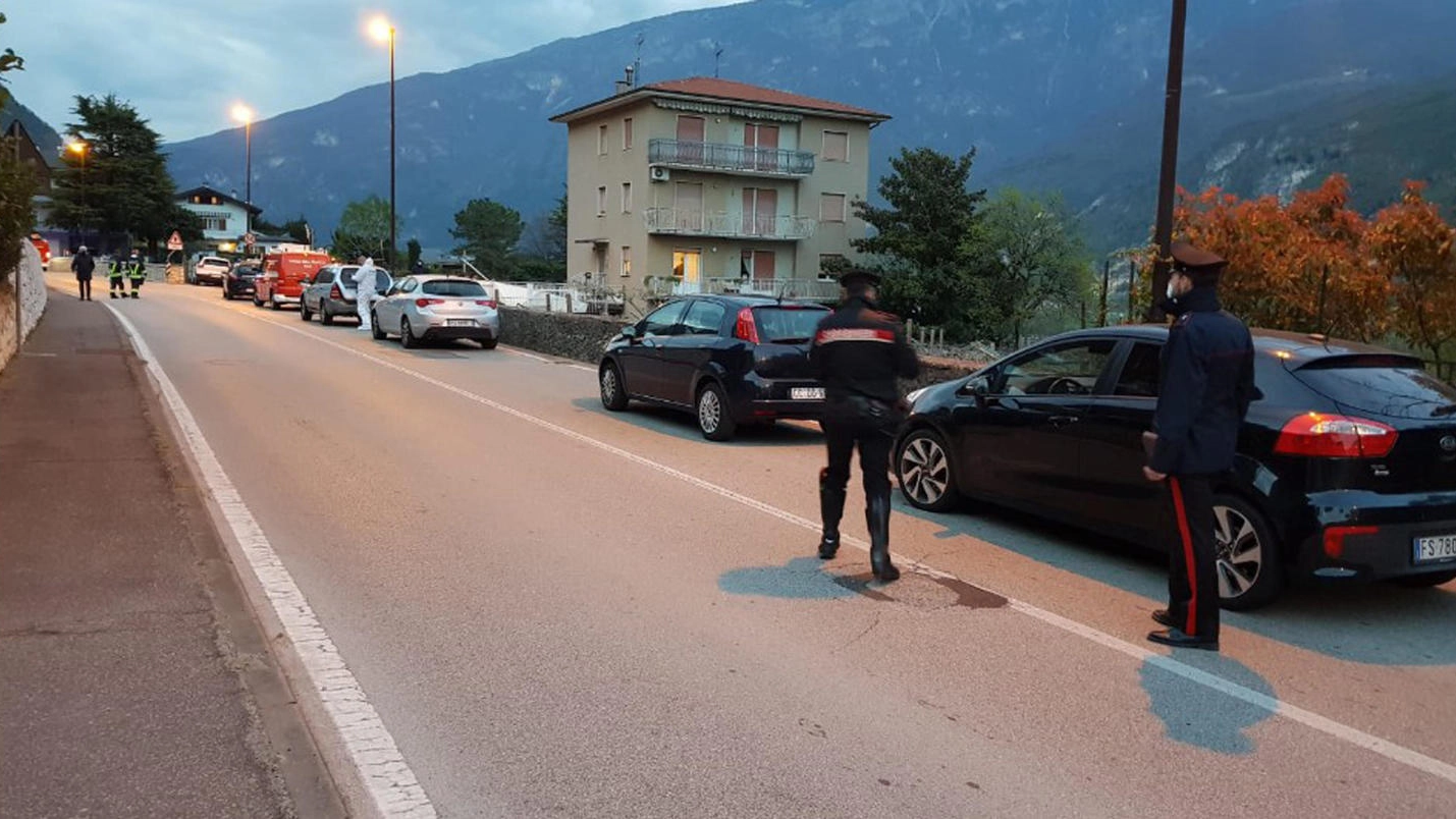 Uomo aggredisce i carabinieri a Pilcante, una frazione di Ala, in Trentino