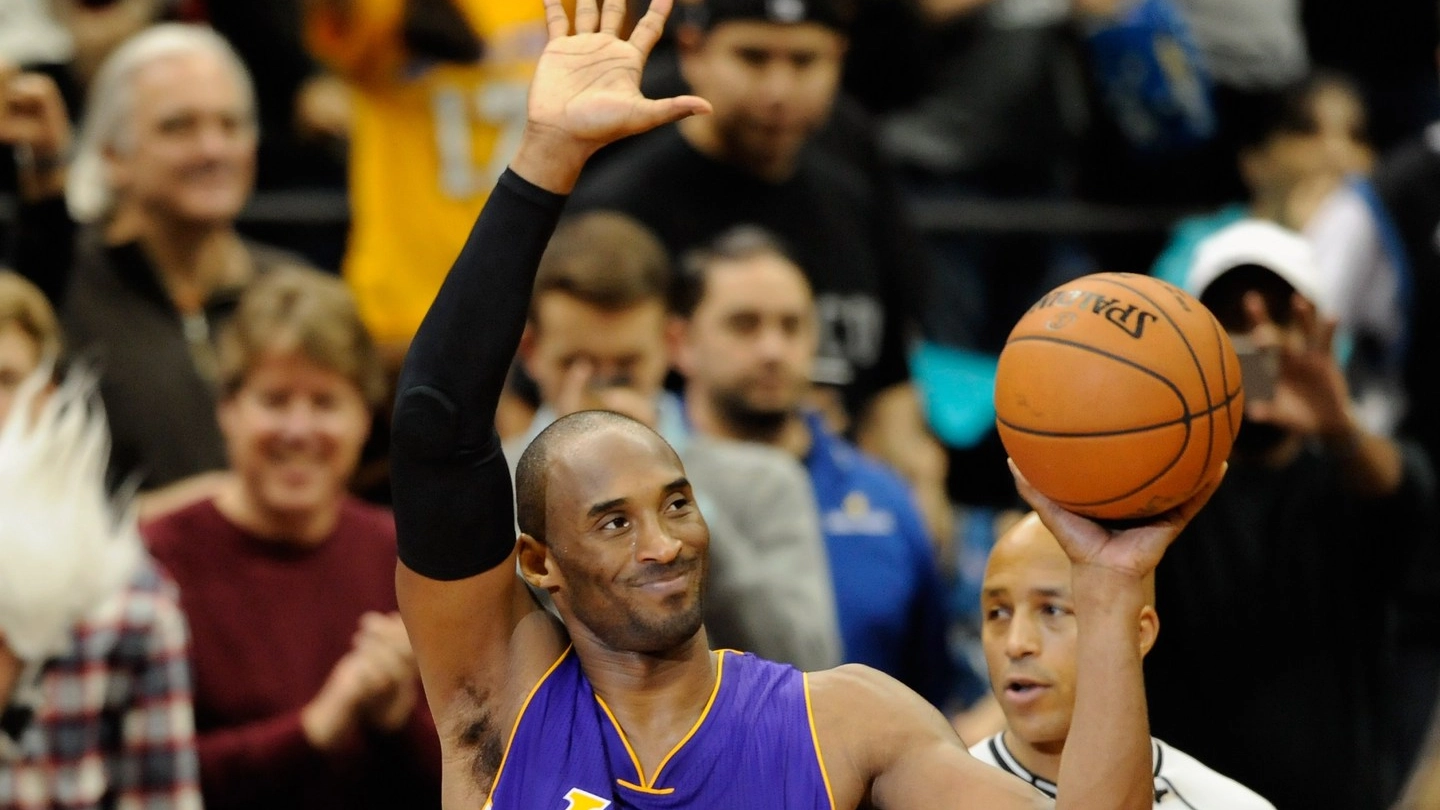 Kobe Bryant lascerà il basket nel 2016 (AFP)