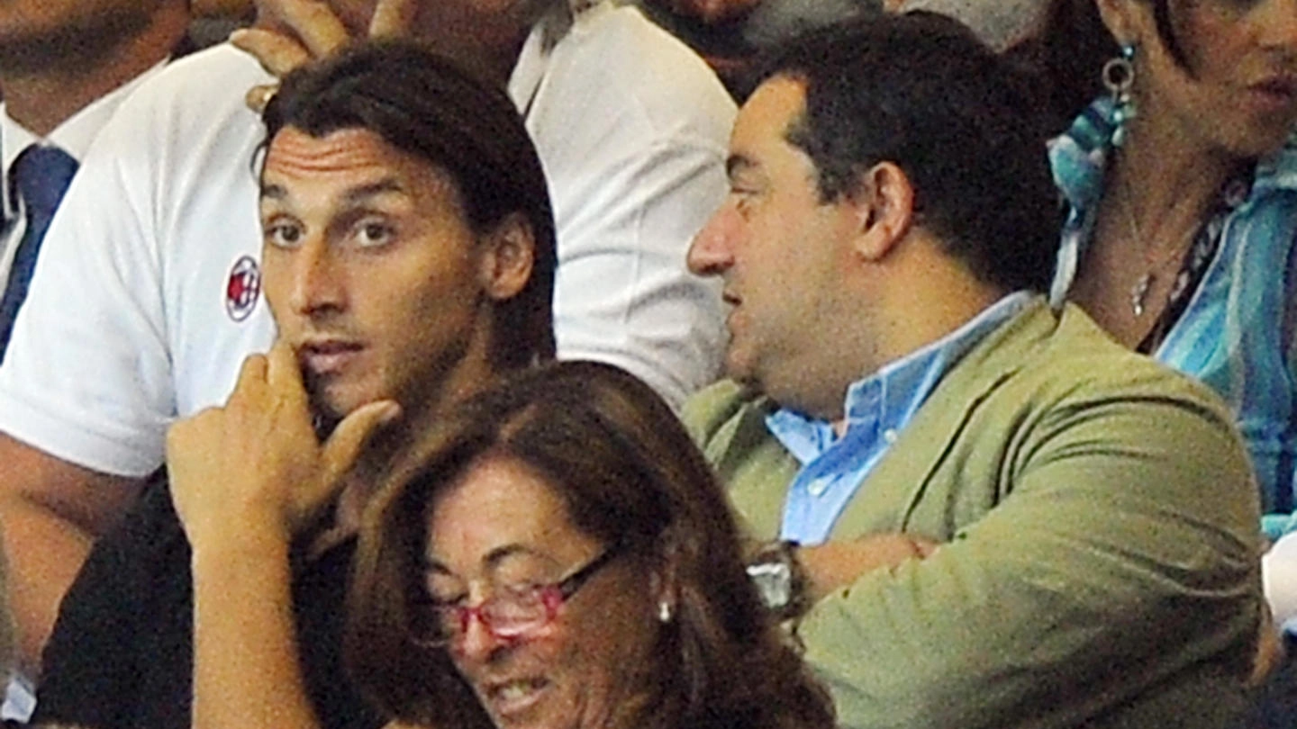 Mino Raiola con Zlatan Ibrahimovic (Ansa)