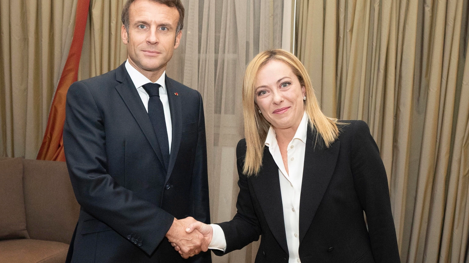 Giorgia Meloni con il presidente francese Emmanuel Macron 