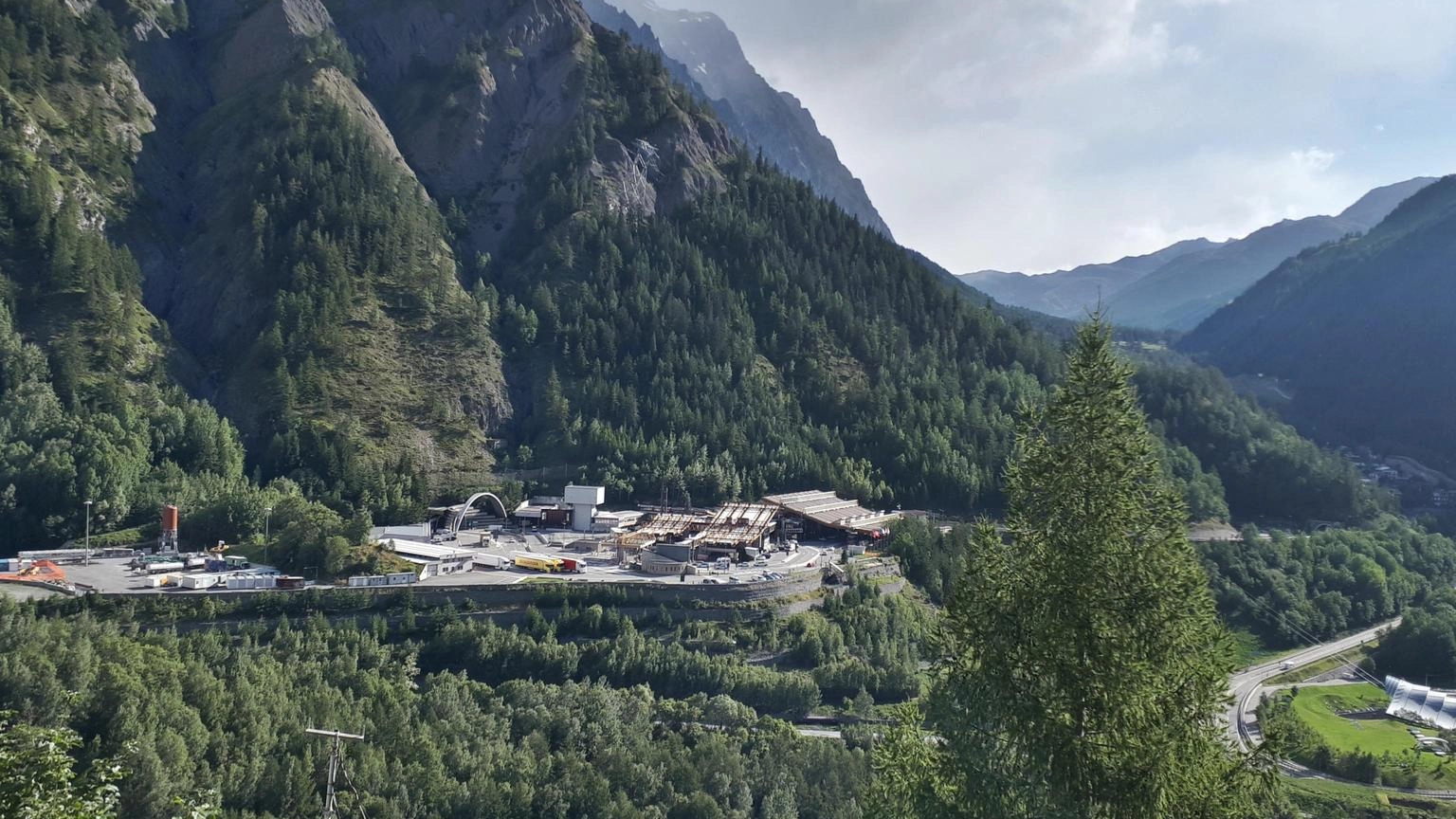Traforo del Monte Bianco, ipotesi chiusura di nove settimane