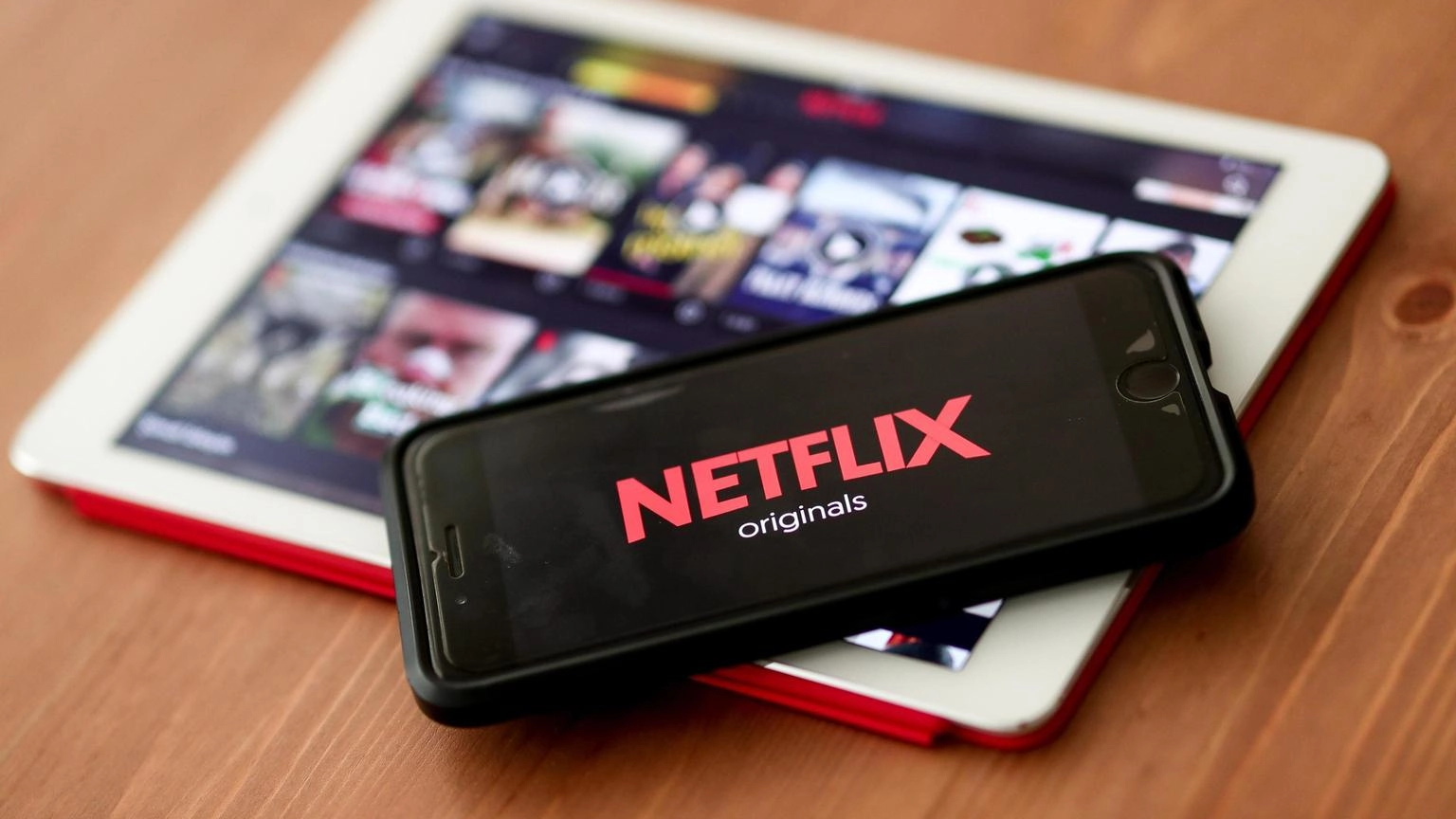 Netflix vola a Wall Street, sale del 12,70%