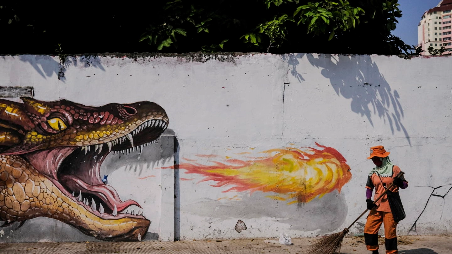 Murale a Jakarta, Indonesia (Ansa)