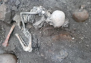 Pompei, trovati due nuovi scheletri nella Casa dei Casti amanti